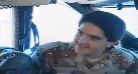 شاهد فيديو الأمير عبدالعزيز بن فهد مع المقاتلين في حرب تحرير الكويت