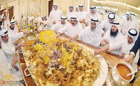 “وليمة عشاء ضخمة” في الكويت بمناسبة خروج “خالد العازمي” قاتل الكاتبة هداية السلطان قبل 20 عامًا